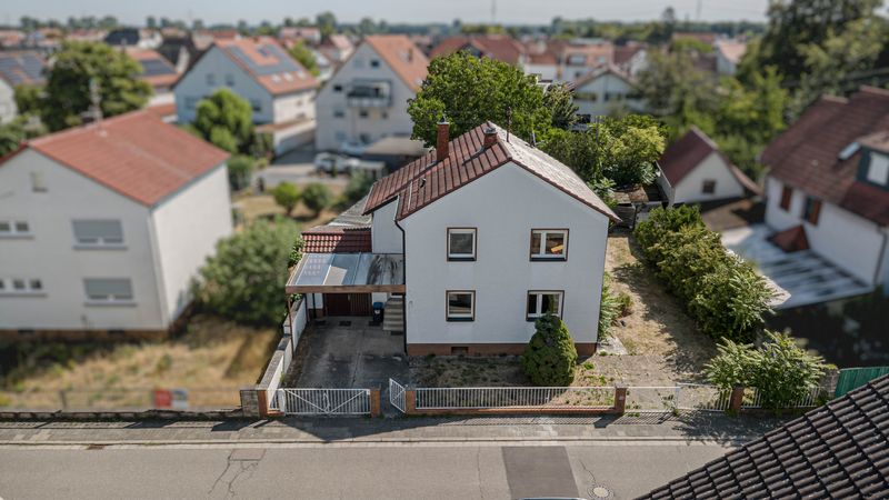 !!= Viel Platz für die ganze Familie – Einfamilienhaus mit großem Garten =!!